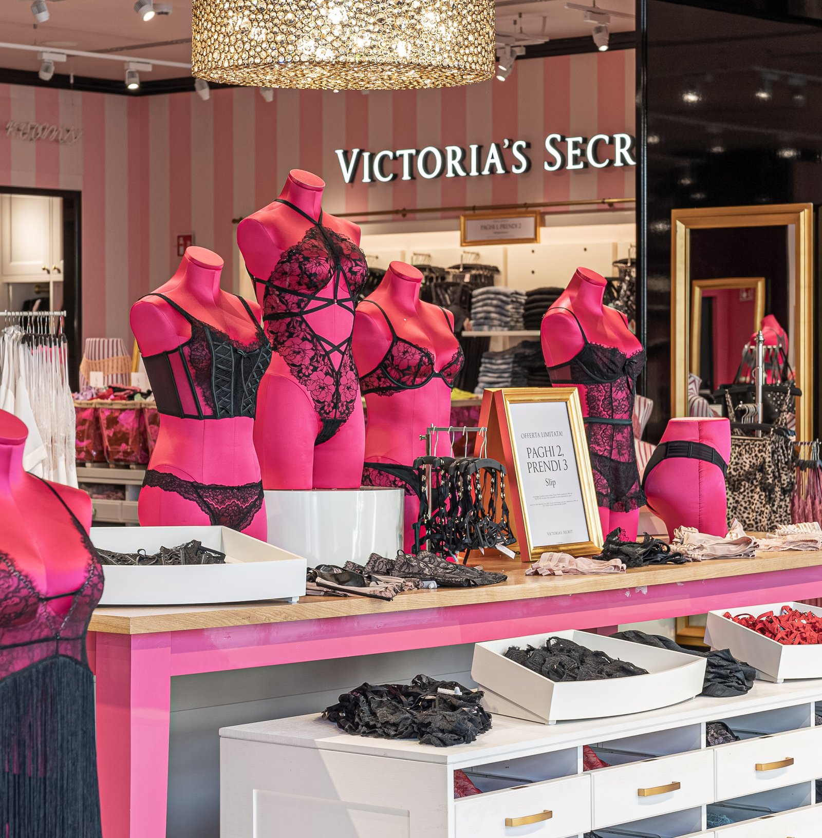 Victoria's Secret: la storia di un'icona della moda