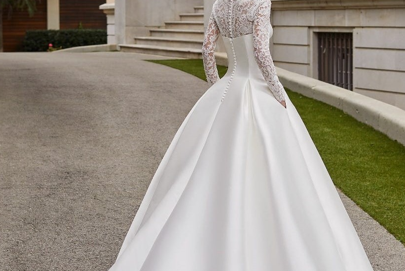 abito da sposa in tessuto mikado