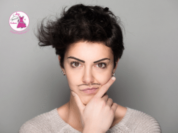 Moda donna con i baffi