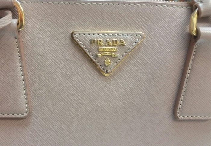 Pelle Saffiano cos'è e perché rappresenta la moda di lusso