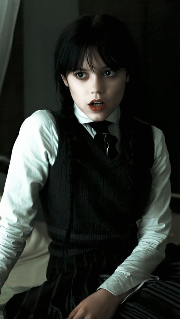 Vestiti come Mercoledì Addams Vestirsi come Mercoledì Addams
