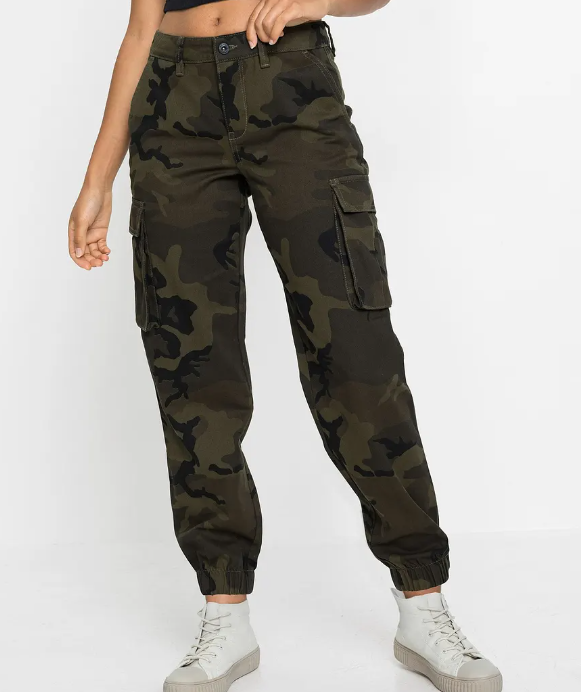 stile militare donna cargo con i tasconi