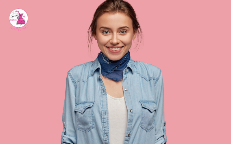 Rughe del collo come camuffarle con un foulard senza rinunciare allo stile